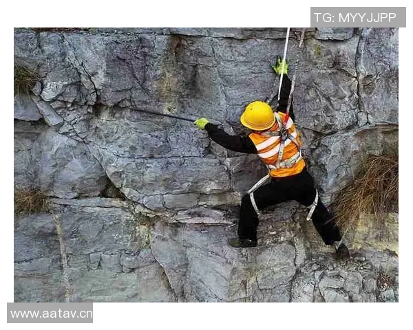 杭州攀岩队在极限运动嘉年华中的精彩技术表现与赛事点评分析