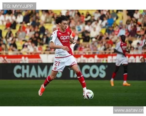 球队阵型多样性分析：法甲球队使用的多样化战术解析